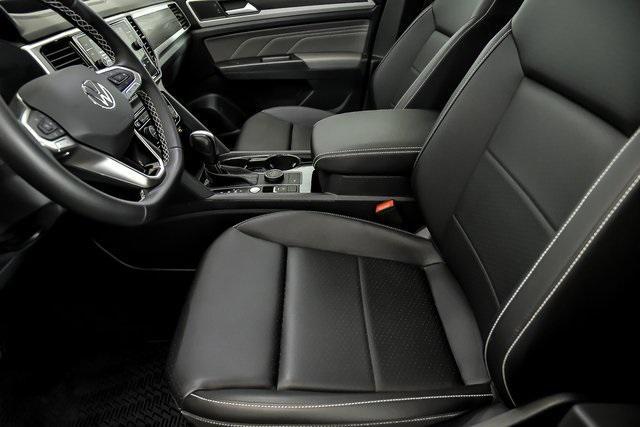 Photo of 2022 White Volkswagen Atlas