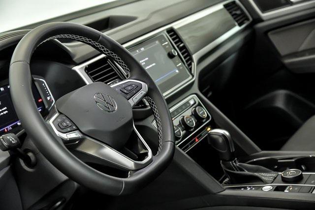 Photo of 2022 White Volkswagen Atlas
