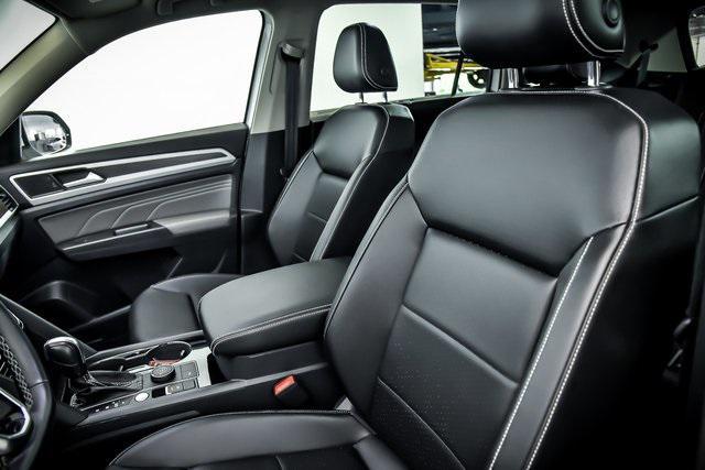 Photo of 2022 Pure White Volkswagen Atlas
