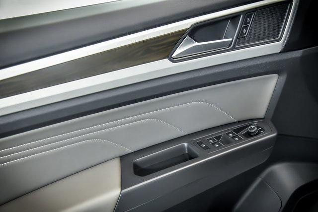 Photo of 2022 Pure White Volkswagen Atlas