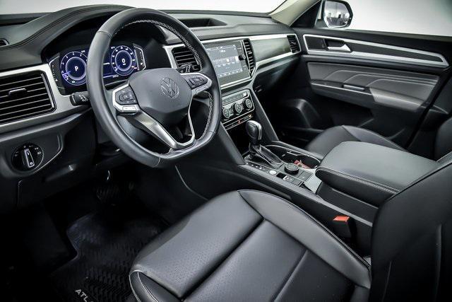 Photo of 2022 Pure White Volkswagen Atlas