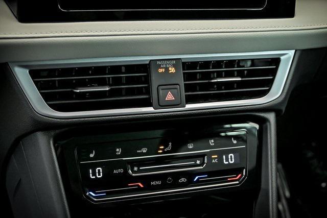 Photo of 2025 Platinum Gray Metallic Volkswagen Taos