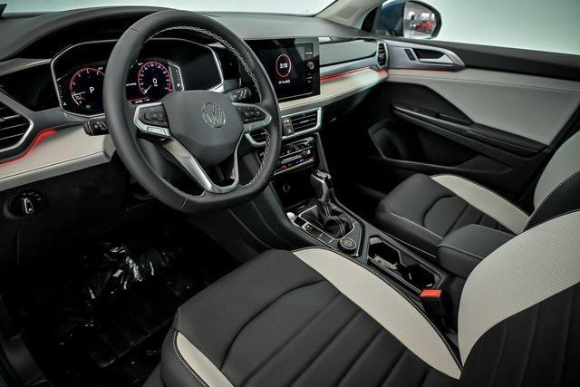 Photo of 2025 Platinum Gray Metallic Volkswagen Taos