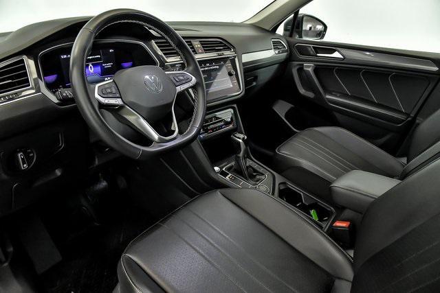 Photo of 2022 Gray Volkswagen Tiguan