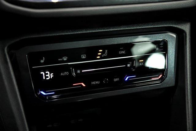 Photo of 2022 Gray Volkswagen Tiguan