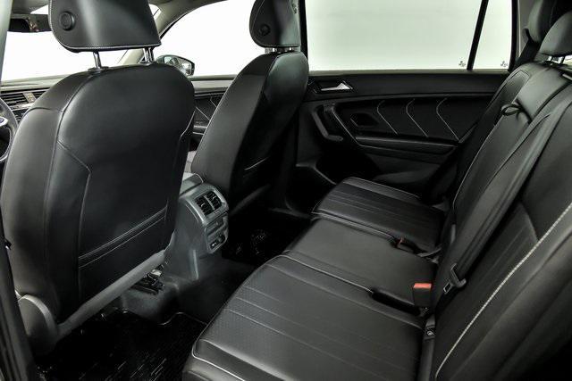 Photo of 2022 Gray Volkswagen Tiguan