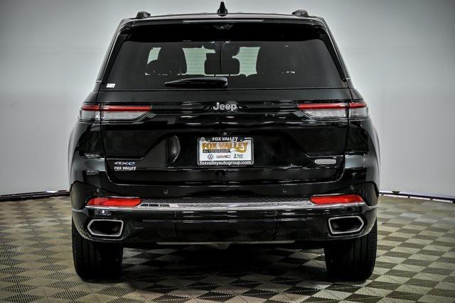 Photo of 2023 Diamond Black Crystal Pearlcoat Jeep Grand Cherokee 4xe