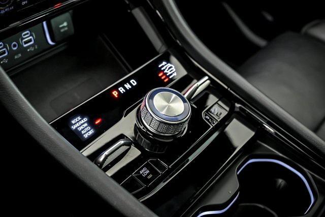 Photo of 2023 Diamond Black Crystal Pearlcoat Jeep Grand Cherokee 4xe