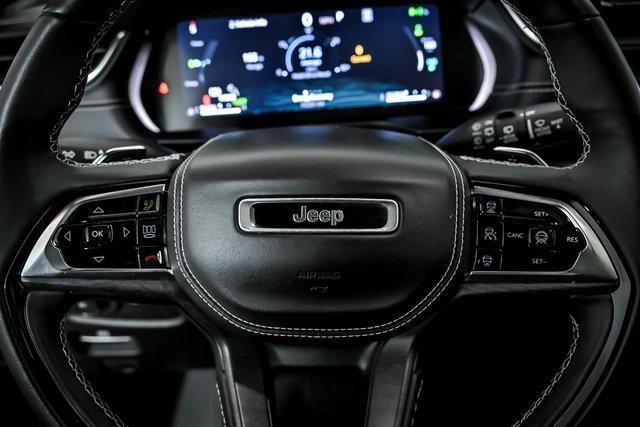 Photo of 2023 Diamond Black Crystal Pearlcoat Jeep Grand Cherokee 4xe