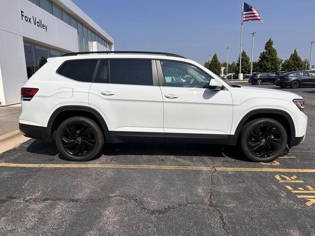 Photo of 2023 Pure White Volkswagen Atlas