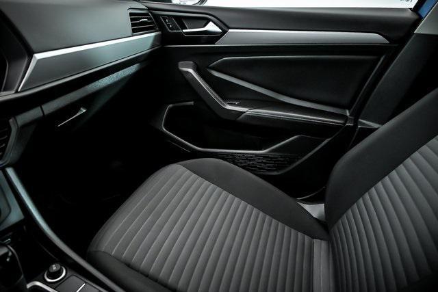 Photo of 2022 Blue Metallic Volkswagen Jetta