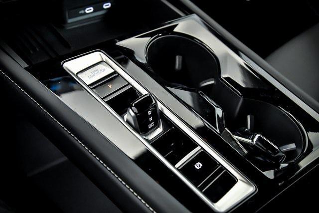 Photo of 2025 Silver Mist Metallic Volkswagen Atlas Cross Sport