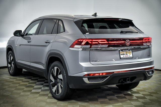 Photo of 2025 Silver Mist Metallic Volkswagen Atlas Cross Sport