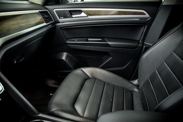 Photo of 2019 Pure White Volkswagen Atlas
