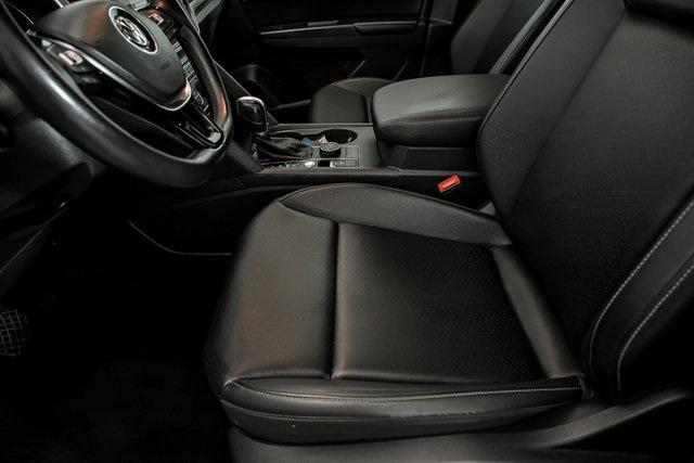 Photo of 2019 Platinum Gray Metallic Volkswagen Atlas