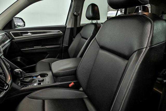Photo of 2019 Platinum Gray Metallic Volkswagen Atlas
