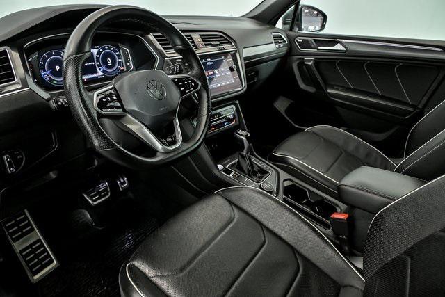 Photo of 2022 Gray Volkswagen Tiguan