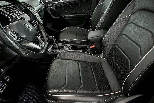 Photo of 2022 Gray Volkswagen Tiguan
