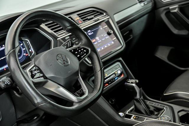 Photo of 2022 Gray Volkswagen Tiguan