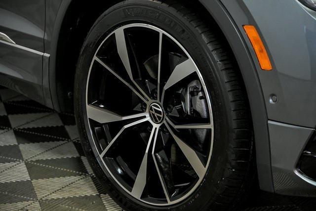 Photo of 2022 Gray Volkswagen Tiguan