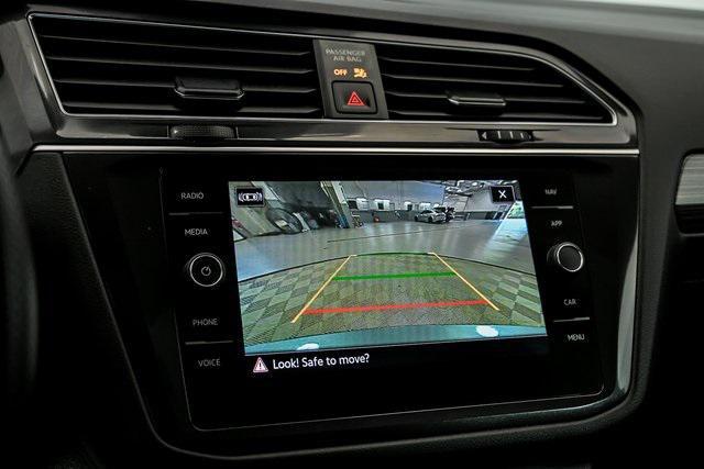 Photo of 2022 Gray Volkswagen Tiguan