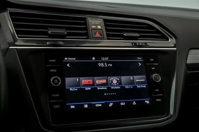 Photo of 2022 Gray Volkswagen Tiguan