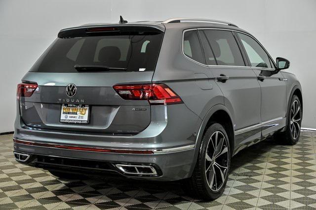 Photo of 2022 Gray Volkswagen Tiguan