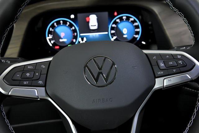 Photo of 2025 Platinum Gray Metallic Volkswagen Atlas
