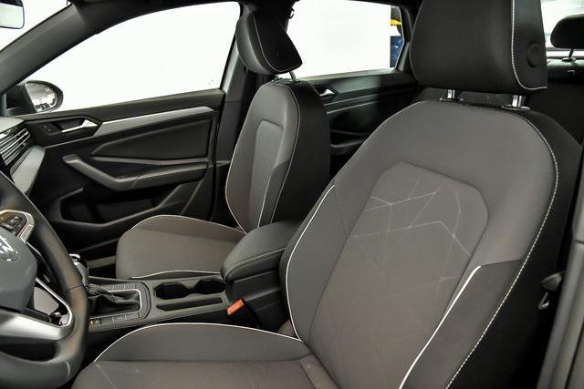 Photo of 2025 Silver Volkswagen Jetta