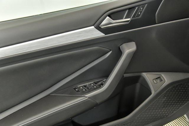 Photo of 2025 Silver Volkswagen Jetta