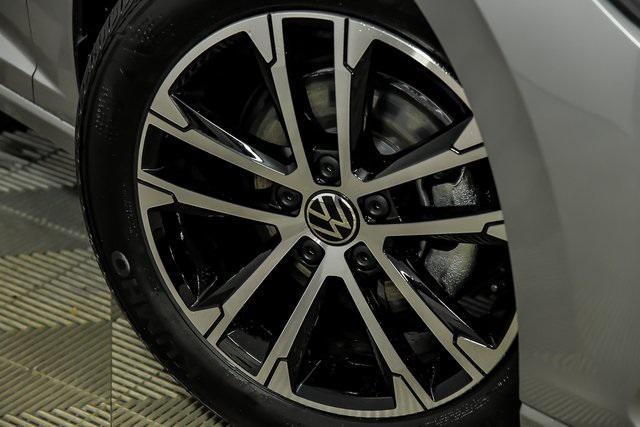 Photo of 2025 Silver Volkswagen Jetta
