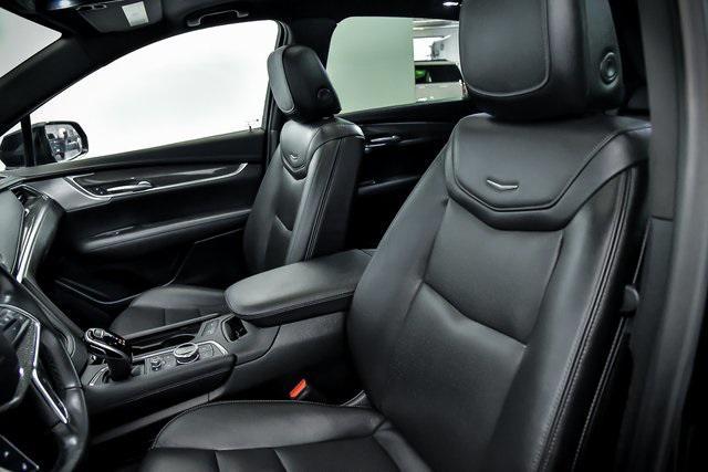 Photo of 2022 Stellar Black Metallic Cadillac XT5