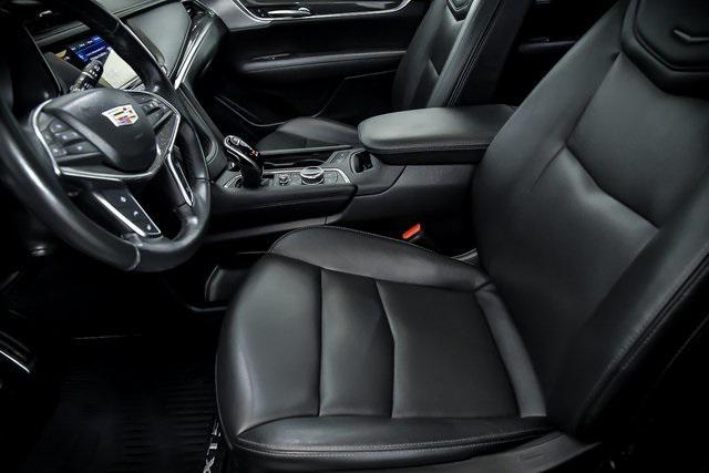 Photo of 2022 Stellar Black Metallic Cadillac XT5