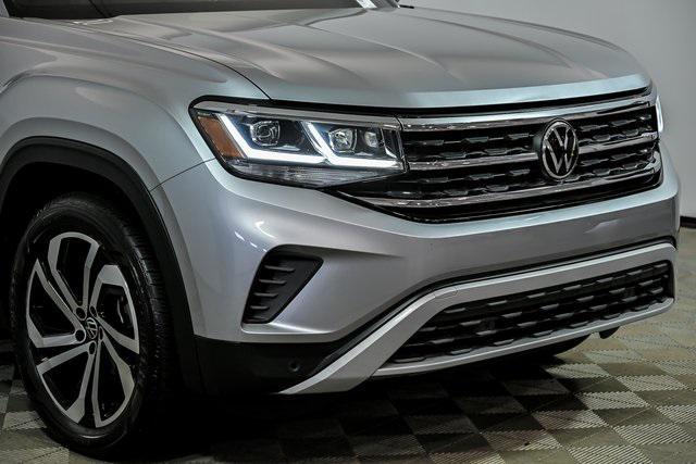Photo of 2023 Silver Metallic Volkswagen Atlas