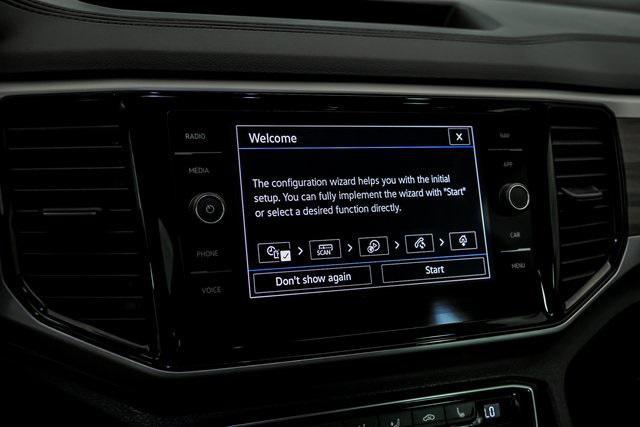 Photo of 2023 Silver Metallic Volkswagen Atlas