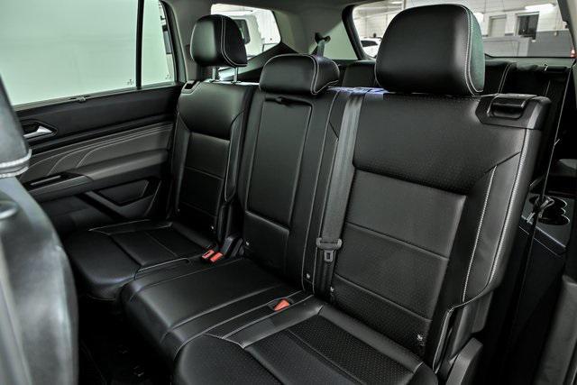 Photo of 2023 Silver Metallic Volkswagen Atlas