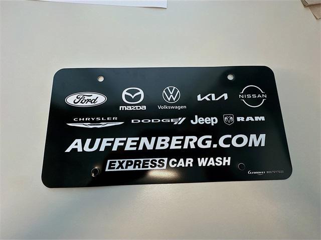 Photo of 2020 Red Ford Edge
