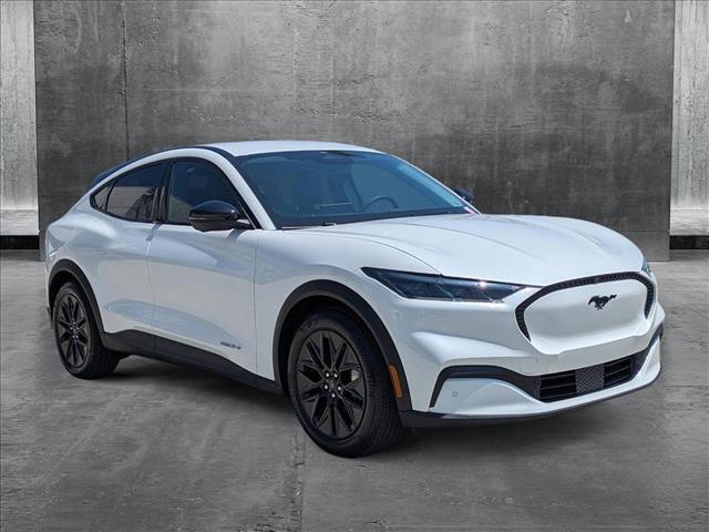 Photo of 2025 Star White Metallic Tri-Coat Ford Mustang Mach-E