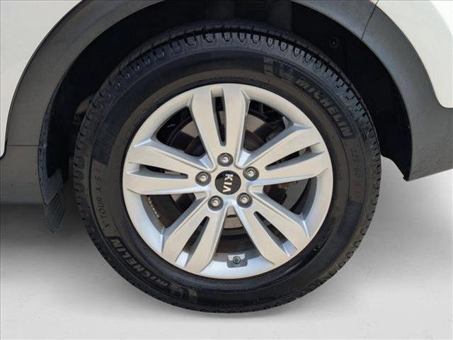 Photo of 2018 Clear White Kia Sportage