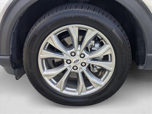 Photo of 2023 Iconic Silver Metallic Ford Explorer