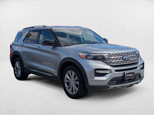 Photo of 2023 Iconic Silver Metallic Ford Explorer