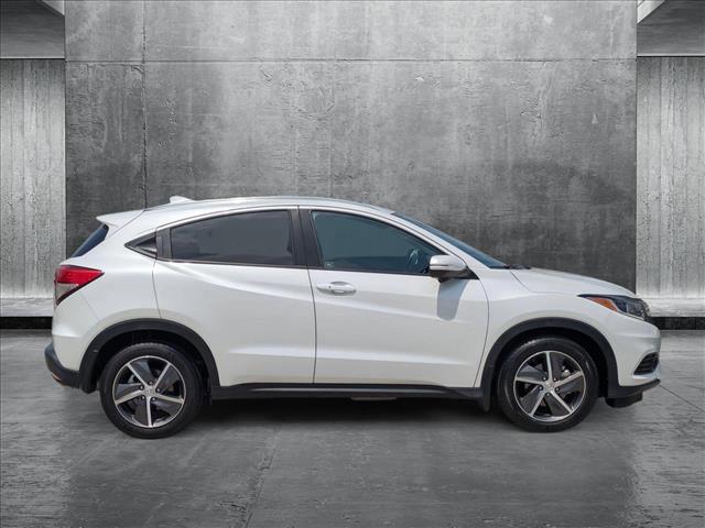 Photo of 2021 White Honda HR-V