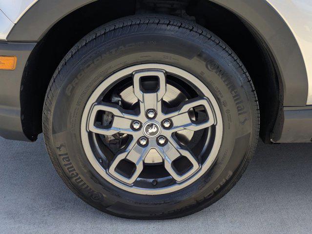 Photo of 2022 Iconic Silver Metallic Ford Bronco Sport