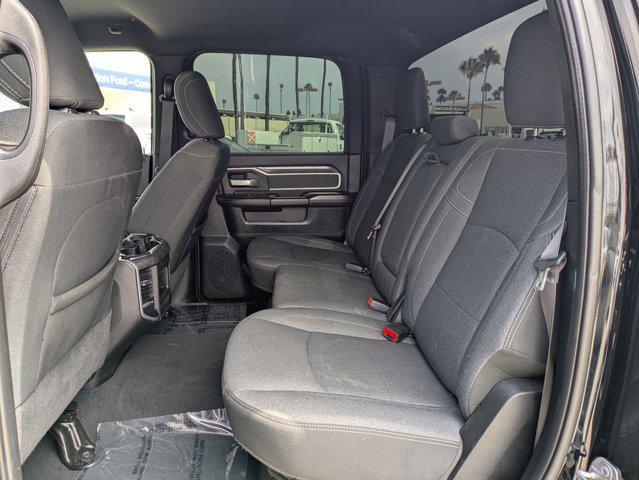 Photo of 2020 Diamond Black Crystal Pearlcoat RAM 2500
