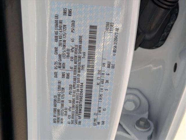 Photo of 2025 Oxford White Ford F-250