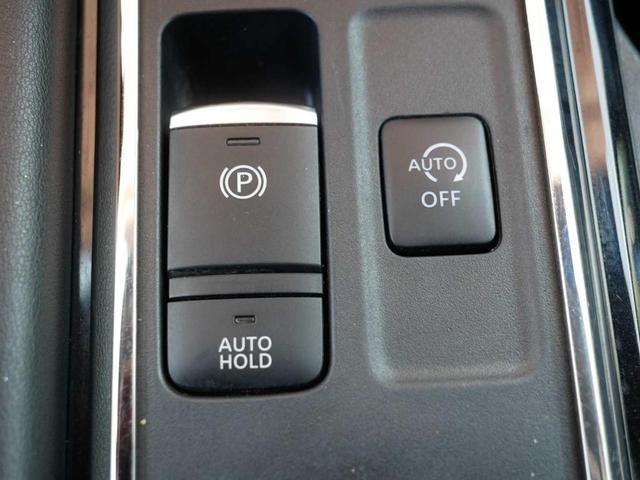 Photo of 2023 Obsidian Green Nissan Pathfinder