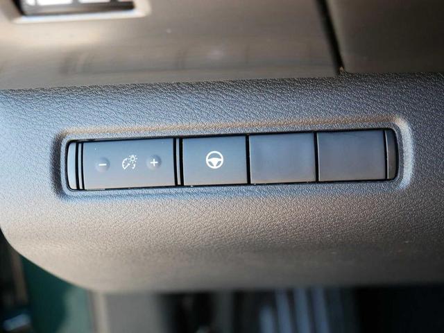 Photo of 2023 Obsidian Green Nissan Pathfinder