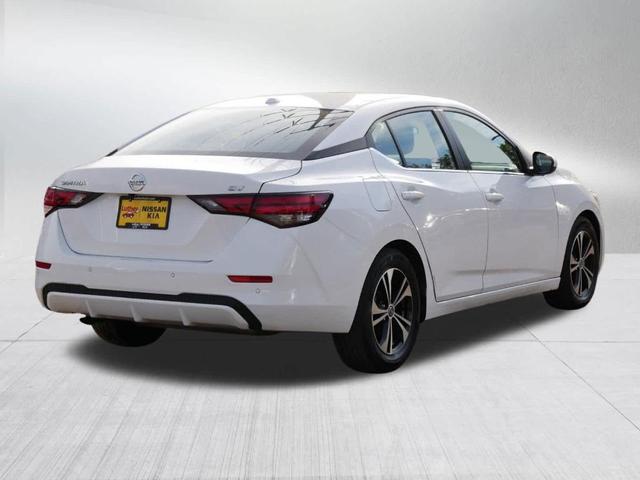 Photo of 2022 Cloud White Nissan Sentra