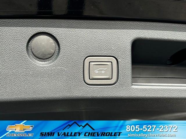Photo of 2025 Mosaic Black Metallic Chevrolet Equinox