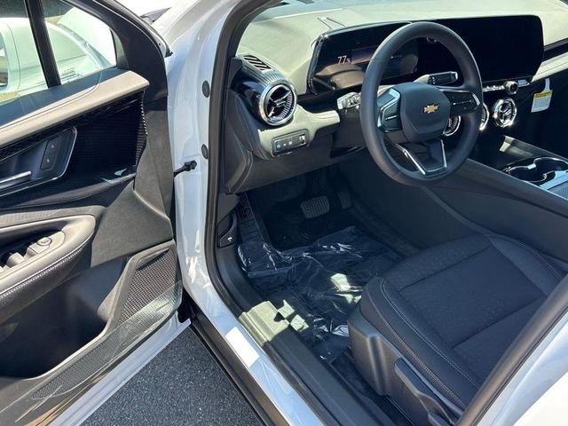 Photo of 2025 Summit White Chevrolet Blazer EV